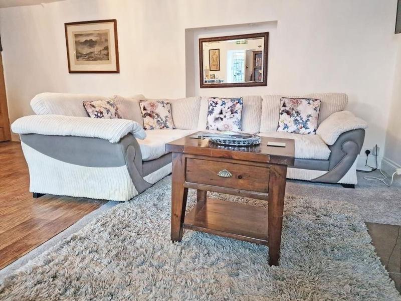 Apartament The Kings Denbigh Zewnętrze zdjęcie